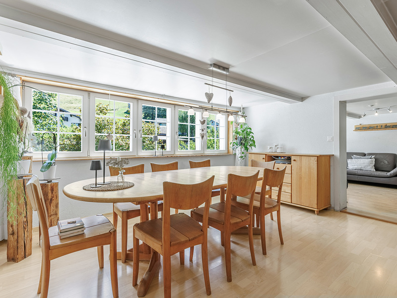 Maison individuelle de 8.5 pièces à Wolfhalden - Séjour et salle à manger