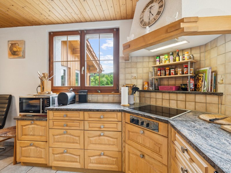 Moitié de maison jumelle de 6.5 pièces à Zuzgen - Cuisine
