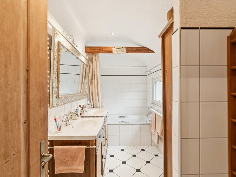 5.5-Zimmer Reiheneckhaus in Wallisellen - Badezimmer