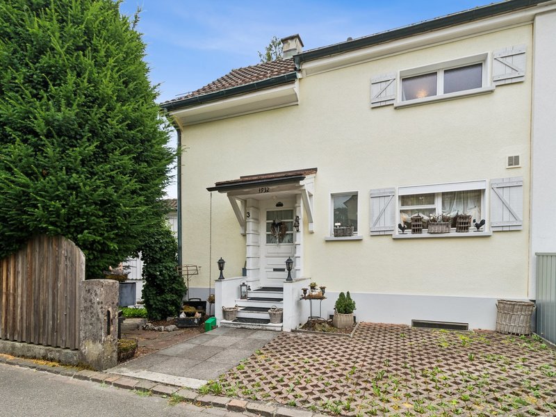 5.5-Zimmer Reiheneckhaus in Wallisellen - Aussenflächen