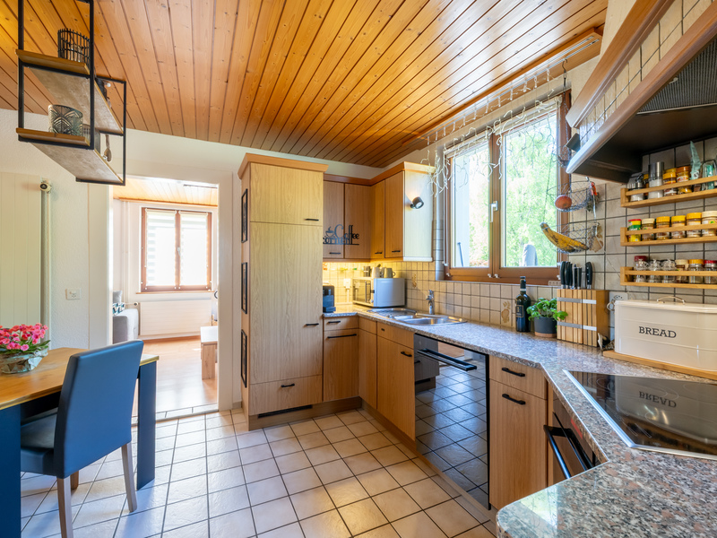 7-Zimmer Einfamilienhaus in Luterbach - Küche