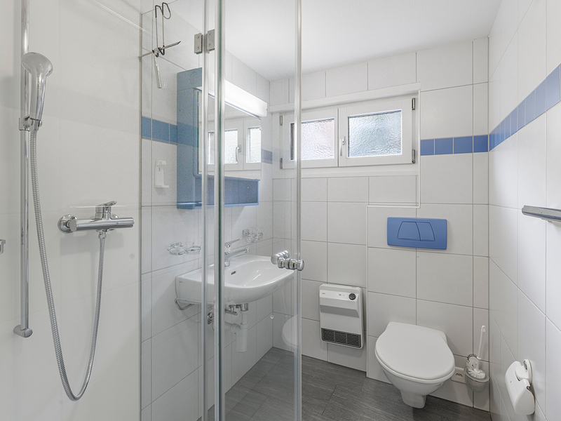 4.5-Zimmer Wohnung in Sedrun - Badezimmer