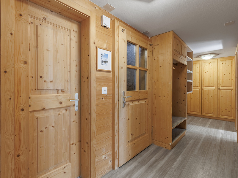 4.5-Zimmer Wohnung in Sedrun - Eingangsbereich