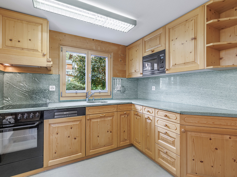 4.5-Zimmer Wohnung in Sedrun - Küche