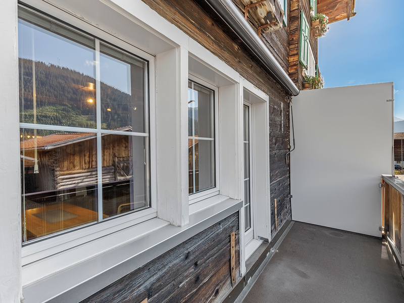 Appartement de 6.5 pièces à Camischolas - Surfaces extérieures