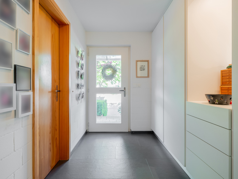 6.5-Zimmer Einfamilienhaus in Koppigen - Eingangsbereich