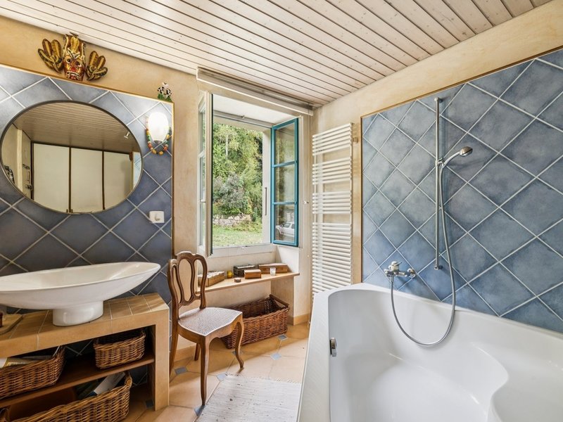 Maison individuelle de 8.5 pièces à St-Saphorin-Lavaux - Salle de bain