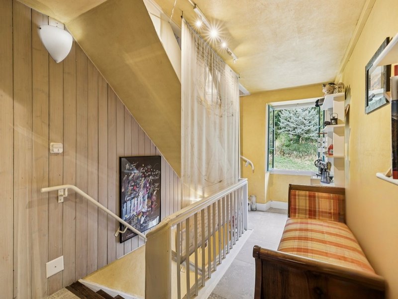 Maison individuelle de 8.5 pièces à St-Saphorin-Lavaux - Dégagement