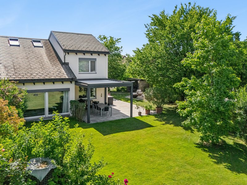 Reiheneckhaus in 8606 Greifensee