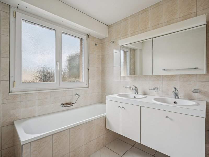 3.5-Zimmer Wohnung in Allschwil - Badezimmer