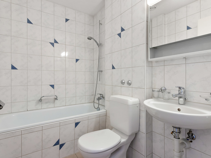 3.5-Zimmer Wohnung in Brütten - Badezimmer
