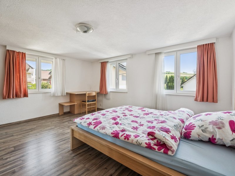 Maison individuelle de 3.5 pièces à Sarmenstorf - Chambre