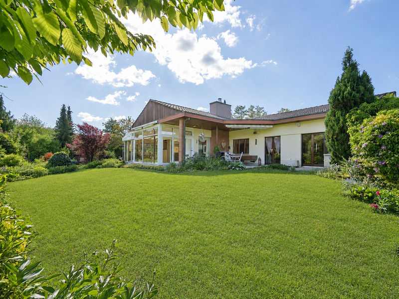 6-Zimmer Einfamilienhaus in Laufen - &nbsp;