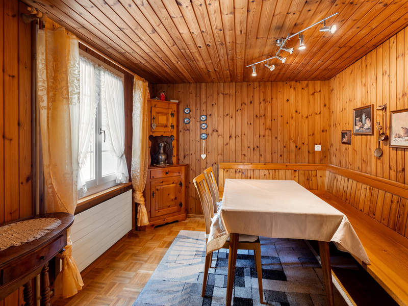 Maison individuelle de 4 pièces à Guntalingen - Séjour et salle à manger