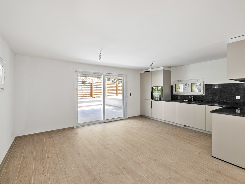 3.5-Zimmer Villa in Chalais - Wohn- und Essbereich