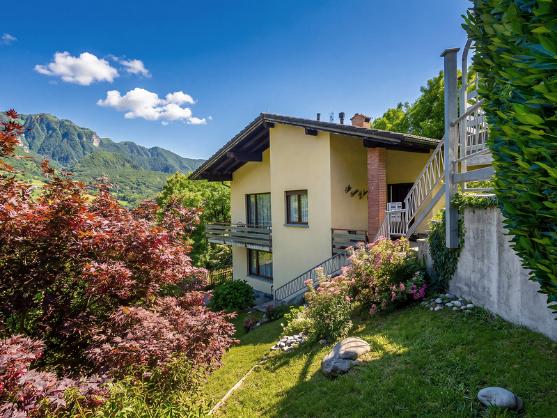 Casa unifamiliare a 6822 Arogno