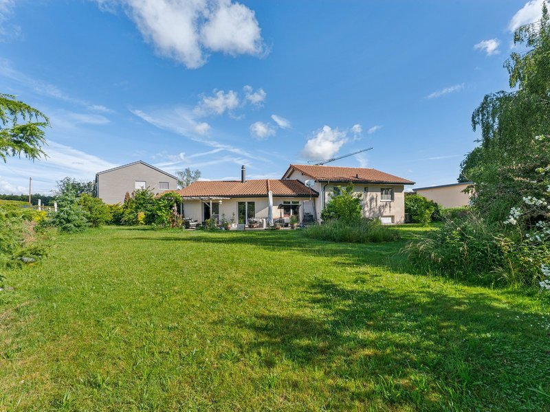 6.5-Zimmer Einfamilienhaus in Montagny - Aussenflächen