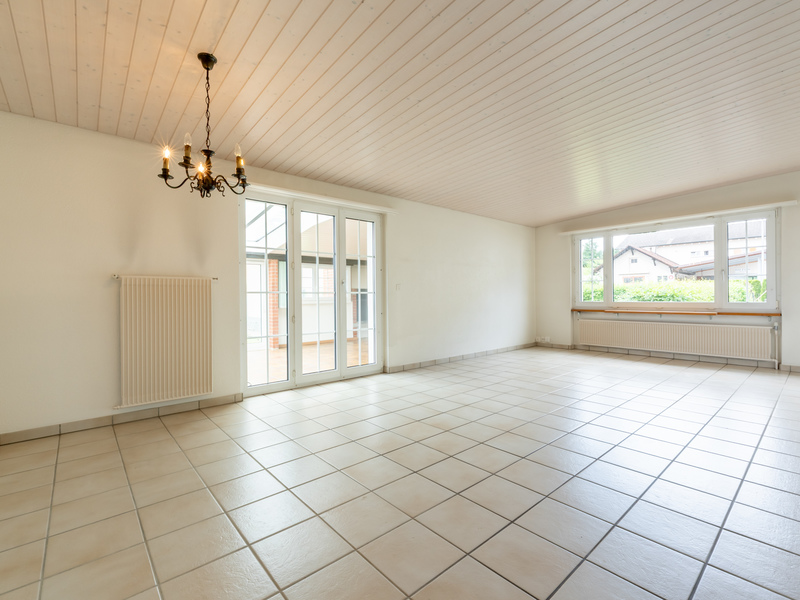 Maison individuelle de 4.5 pièces à Däniken - Séjour et salle à manger