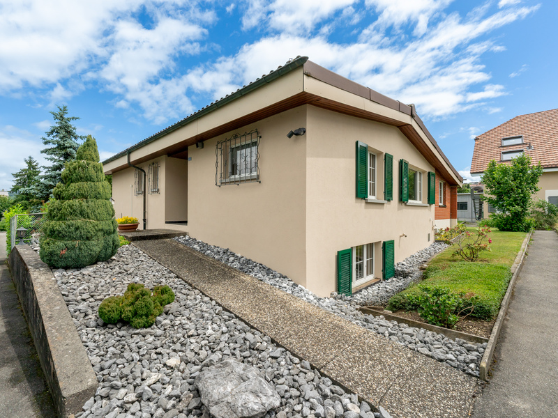 Casa unifamiliare di 4.5 locali a Däniken - &nbsp;