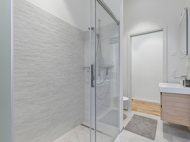 2.5-Zimmer Wohnung in Scuol - Badezimmer
