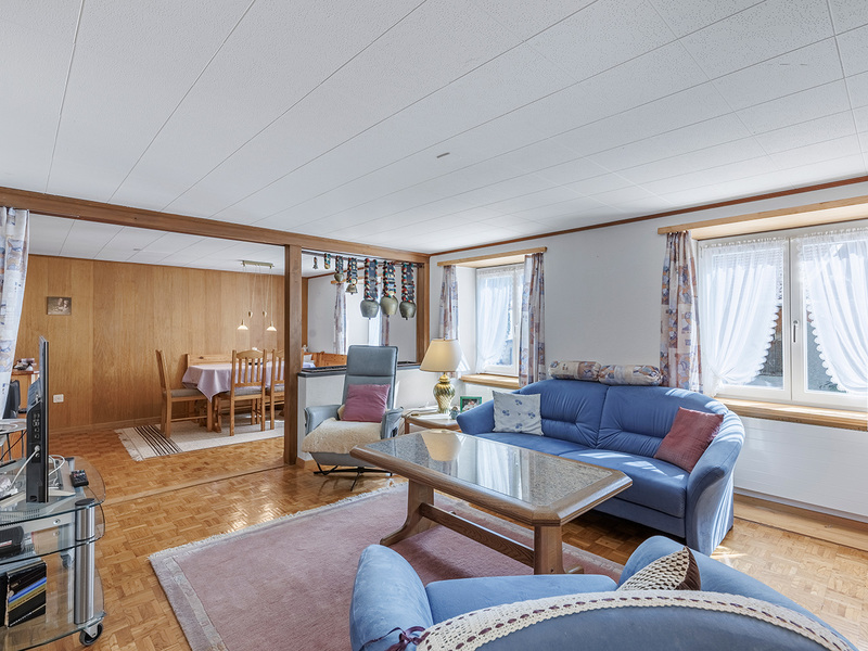 Maison individuelle de 4.5 pièces à Vättis - Séjour