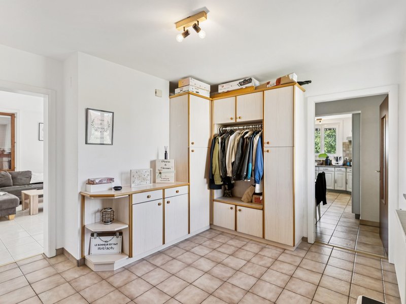 8.5-Zimmer Einfamilienhaus in Villars-le-grand - Eingangsbereich