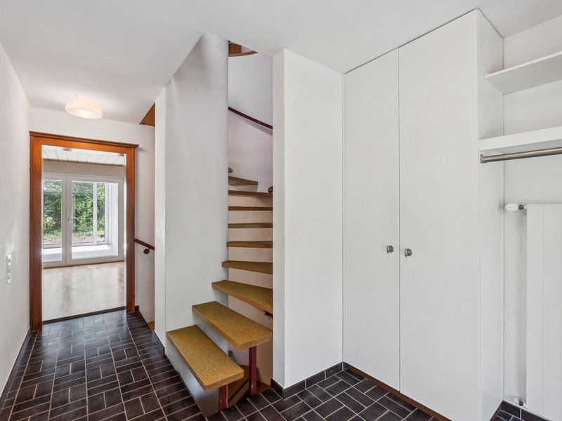 4.5-Zimmer Doppelhaushälfte in Wallisellen - Eingangsbereich