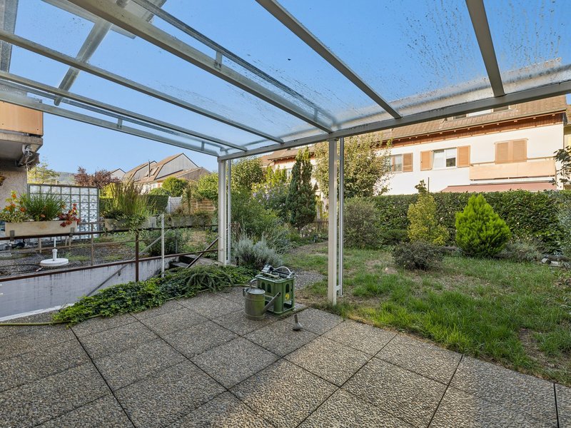 Maison mitoyenne de 5.5 pièces à Reinach BL - Surfaces extérieures
