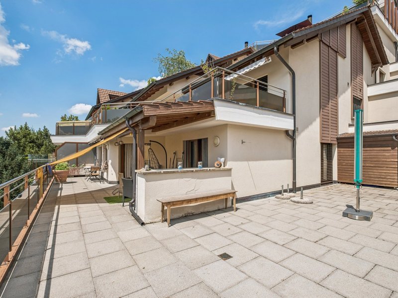 Appartamento terrazzato di 3.5 locali a Rothenthurm - Superficie esterna
