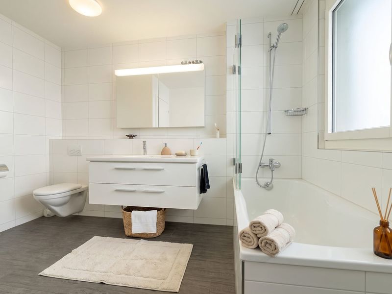 Duplex de 4.5 pièces à Ostermundigen - Salle de bain