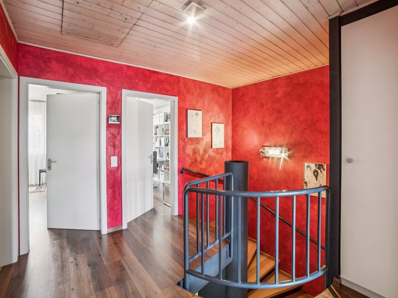 5.5-Zimmer Einfamilienhaus in Matran - Korridor