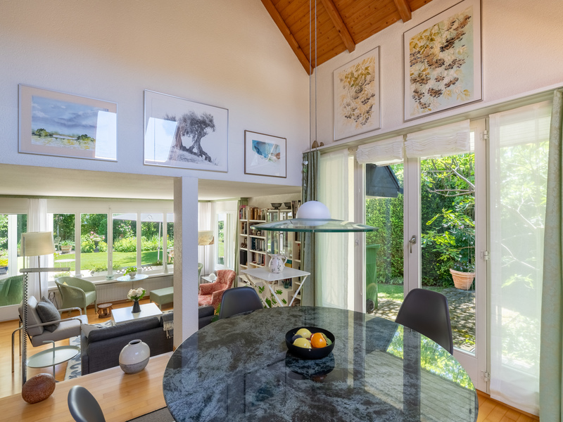 Maison individuelle de 7 pièces à Jegenstorf - Séjour et salle à manger