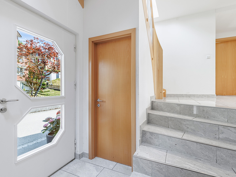 7.5-Zimmer Einfamilienhaus in Degersheim - Eingangsbereich