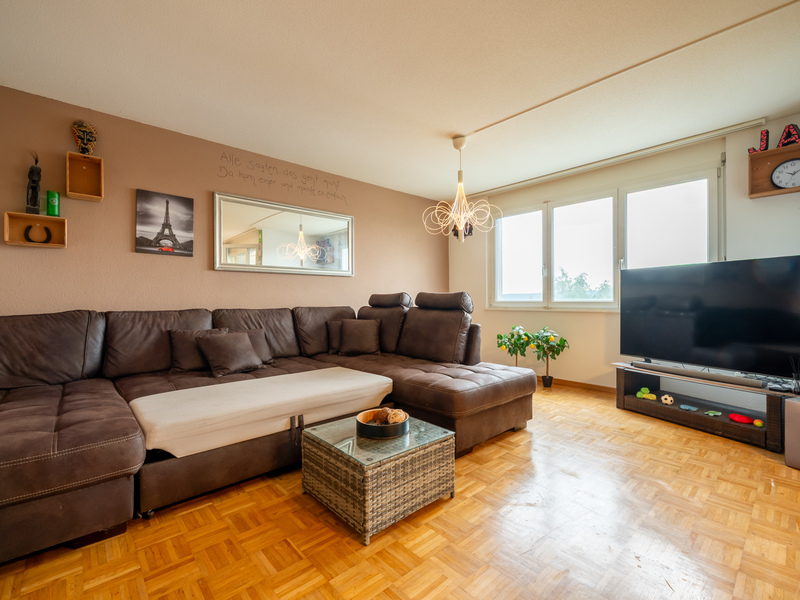 4.5-Zimmer Wohnung in Langendorf - Wohnbereich