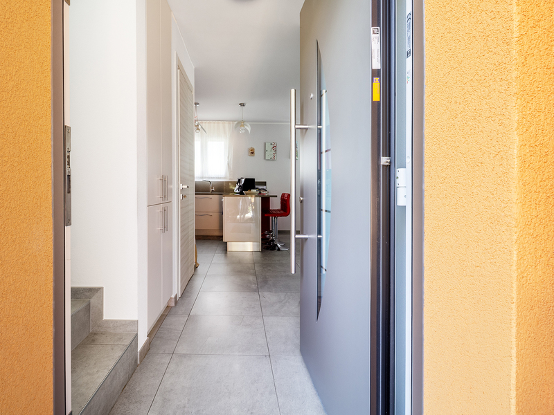 4.5-Zimmer Einfamilienhaus in Biasca - Korridor