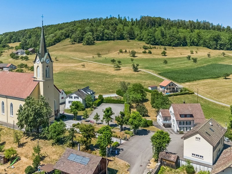 8-Zimmer Einfamilienhaus in Nunningen - &nbsp;