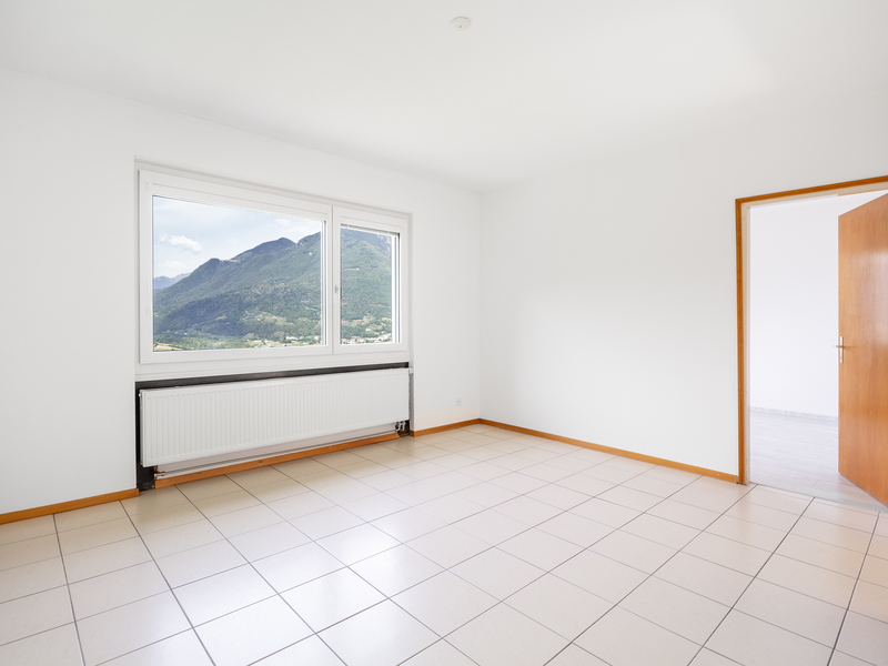 4.5-Zimmer Einfamilienhaus in Pianezzo - Wohn- und Essbereich
