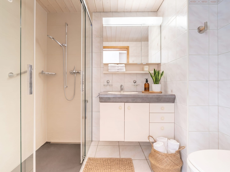 Appartement de 4 pièces à Bönigen - Salle de bain