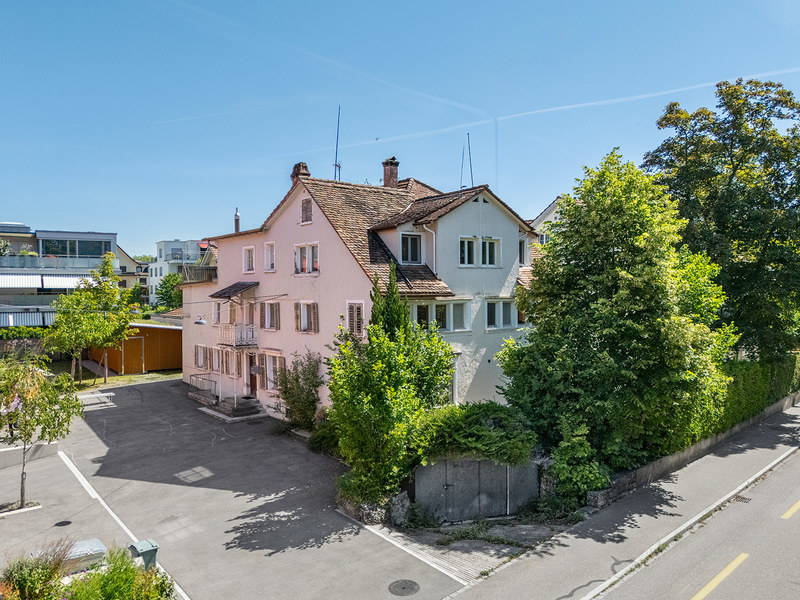 Mehrfamilienhaus in Uster - &nbsp;