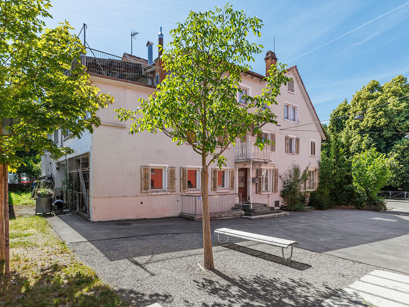 Mehrfamilienhaus in Uster - &nbsp;
