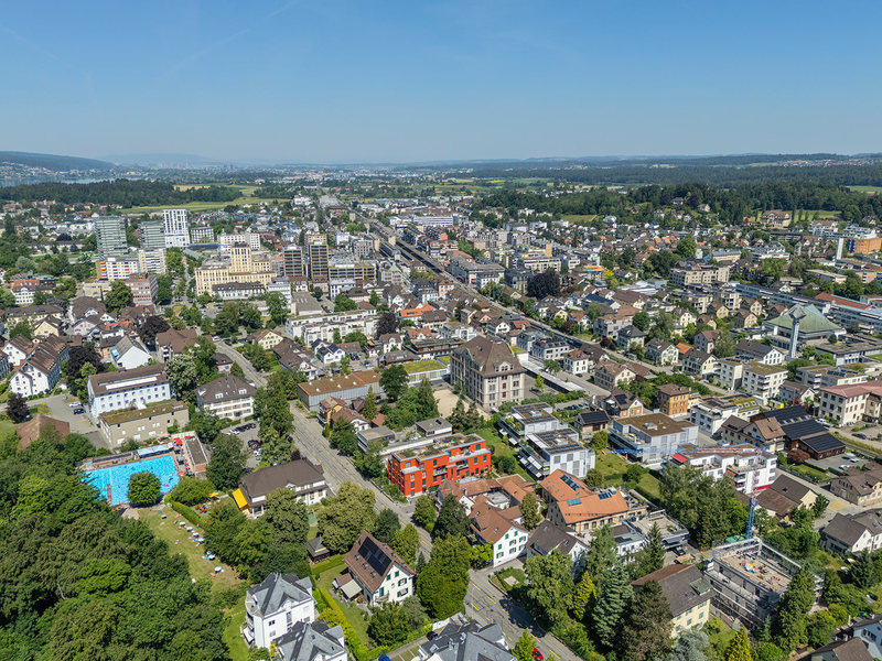 Mehrfamilienhaus in Uster - &nbsp;