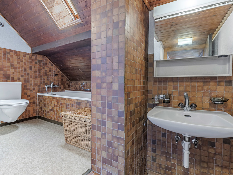 Casa unifamiliare di 8 locali a Reute - Bagno