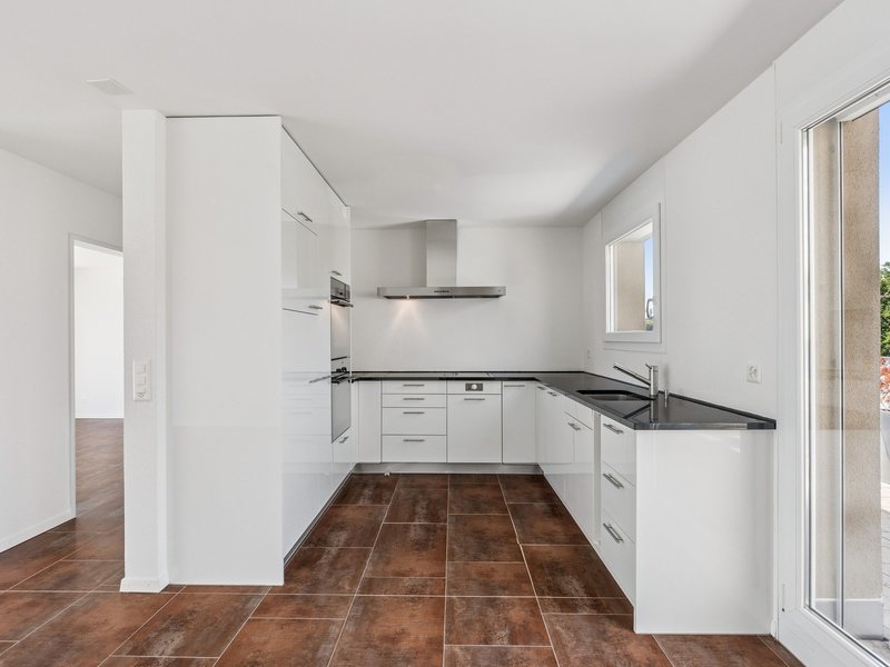 Attico di 3.5 locali a Bassersdorf - Küche