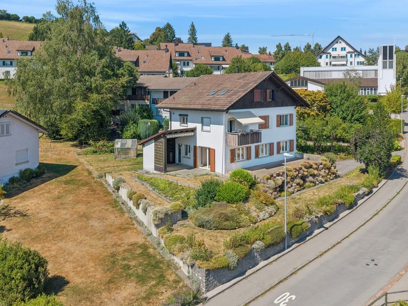 Maison individuelle de 9 pièces à Hirzel - &nbsp;