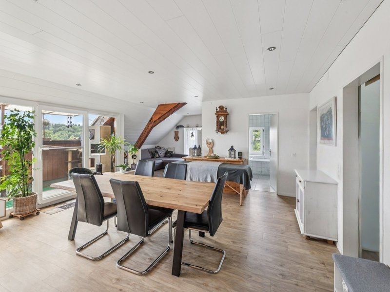 Appartement de 4.5 pièces à Mellingen - Séjour et salle à manger