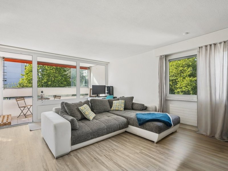 Appartement de 2.5 pièces à Spreitenbach - Séjour