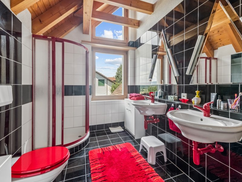 Maison individuelle de 7 pièces à Weiach - Salle de bain