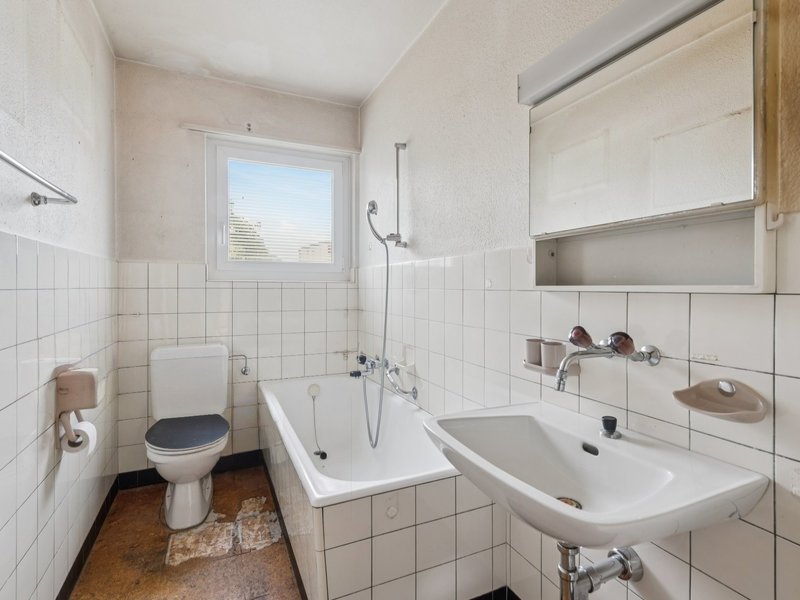 Appartement de 4 pièces à Hausen AG - Salle de bain