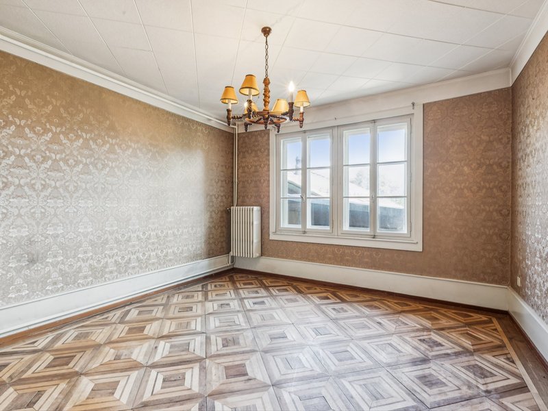 5-Zimmer Einfamilienhaus in Locle - Zimmer