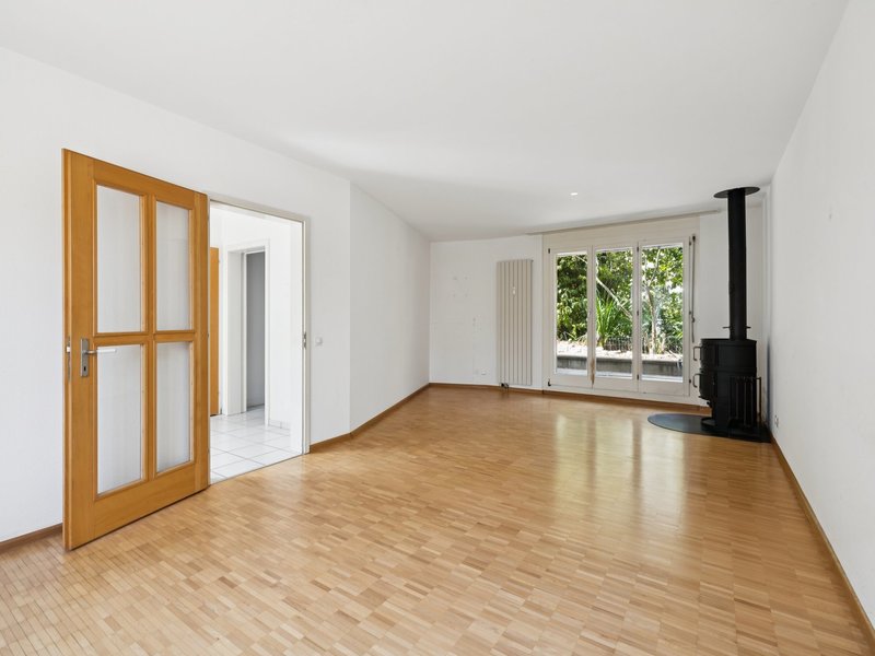 Maison individuelle de 4.5 pièces à Riehen - Séjour et salle à manger